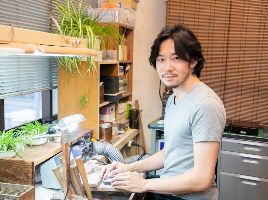 日本で唯一の「製硯師」が語る、デジタル時代だからこそ直筆が放つ魅力と毛筆の楽しみ方