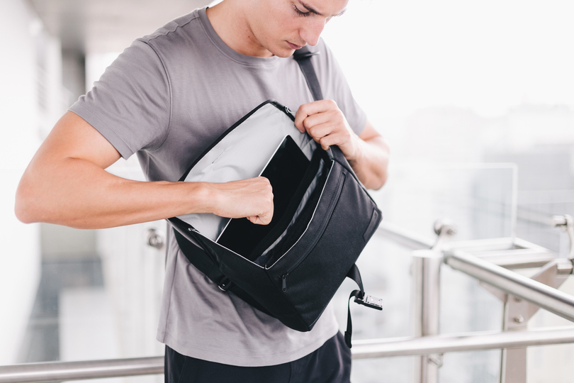 キャンペーンが残り2日!ドイツ生まれの無駄のないデザインが光るスリングバッグ「DAYFARER Sling」