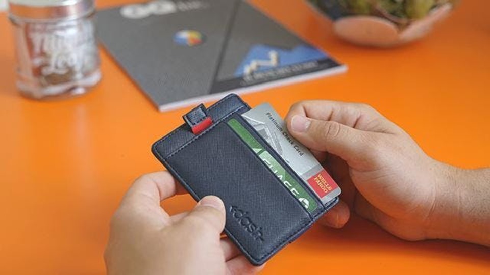 残り2日!スーツにもカジュアルにもぴったりなミニマル財布「BANDO」が終了間近