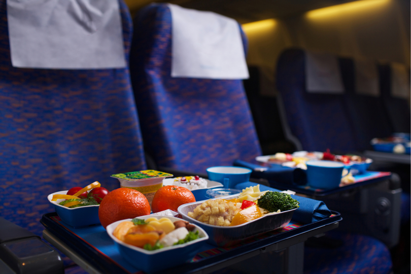 フライトで提供される機内食