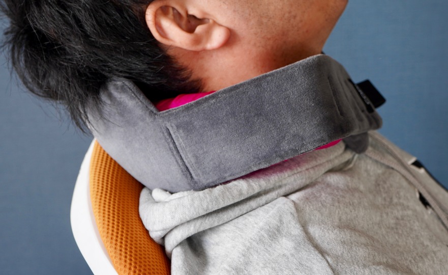 移動中の肩こり、さようなら。首にフィットする世界初のカスタマイズ型ネックピロー「Cori」