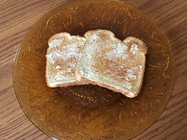 すりおろして、バターナイフで延ばすだけ