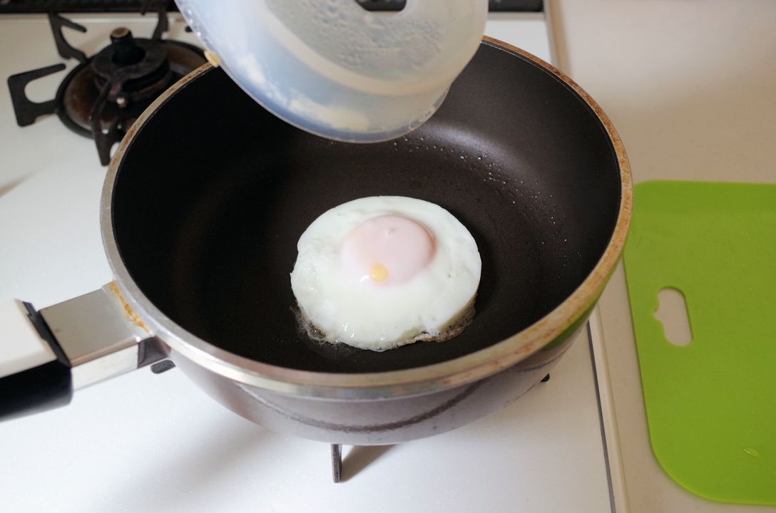 『フローチポッド』きれいな丸い形の目玉焼きができた