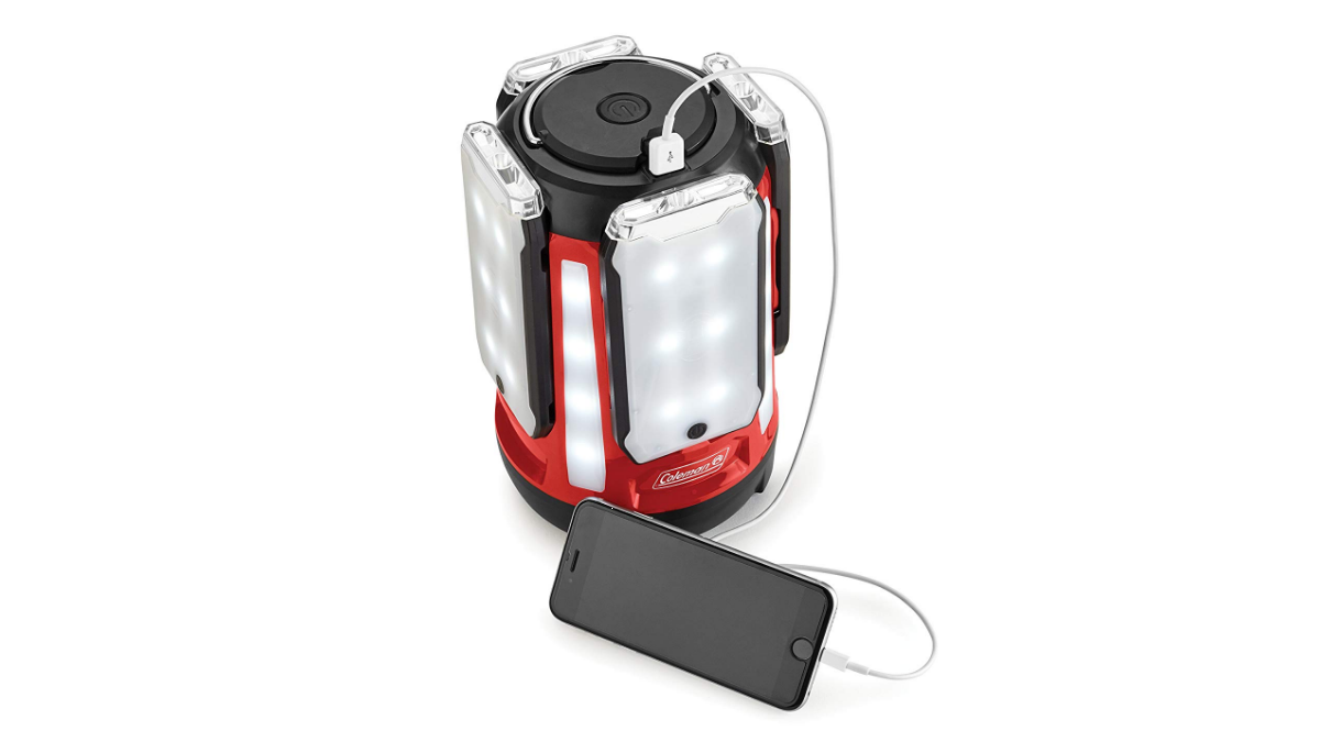 「Multi-Panel LED Lantern」でスマホに充電ができる