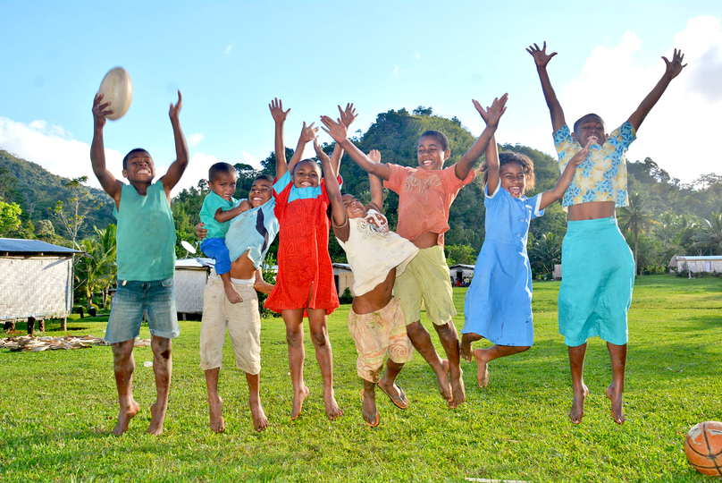 子どもを幸せな人生にする子育て|フィジーから学ぶ3つのヒント