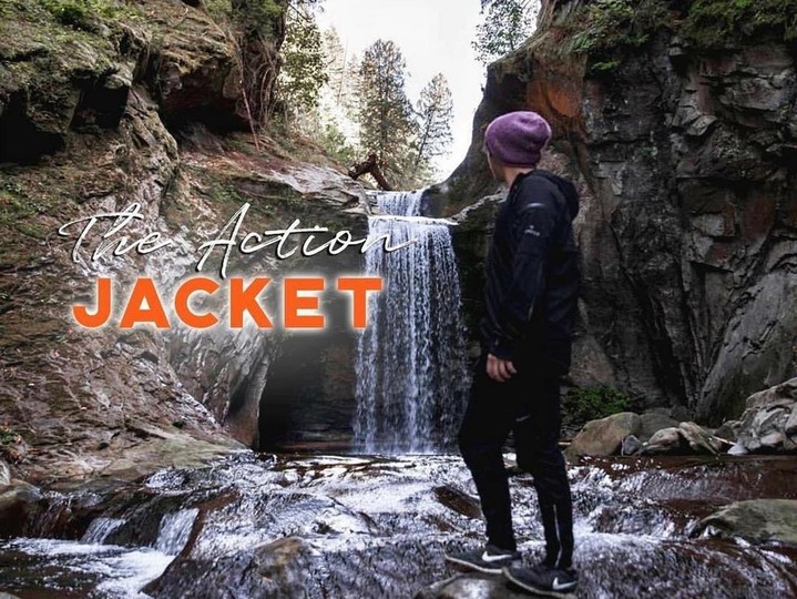 約370gと超軽量!激しい動きにも対応するウエア「Action Jacket」