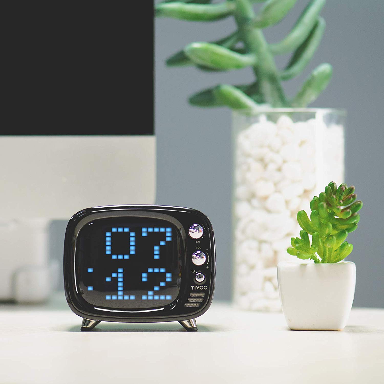 Wi-Fi接続すらないミニマム機能のBluetoothスピーカー『Divoom Tivoo