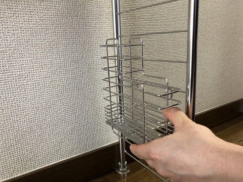 ニトリのラックで水切りカゴが邪魔になる問題を解消 ライフハッカー 日本版