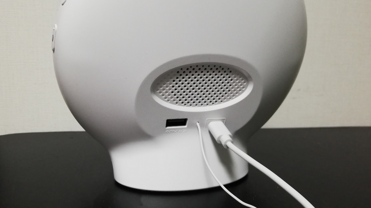 「Wake Up Light」のUSB充電口