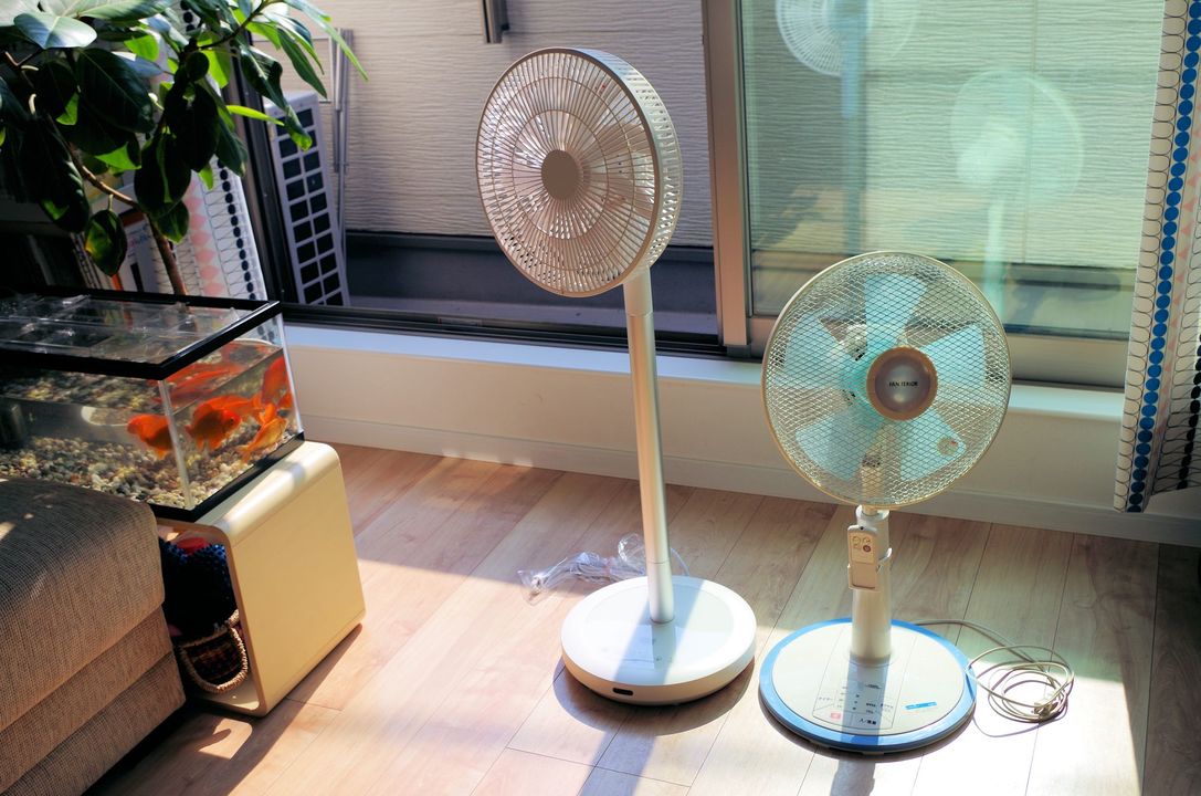 DC扇風機の(AHX-ALD30)とAC扇風機との比較