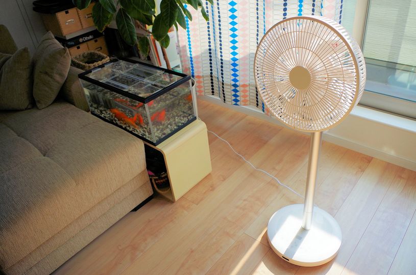 話しかけて遠隔操作できる「アレクサ扇風機」レビュー【今日のライフハックツール】