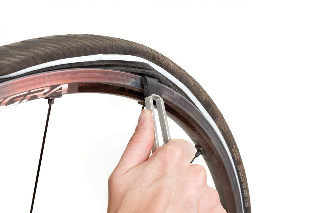 tyre-lever-function