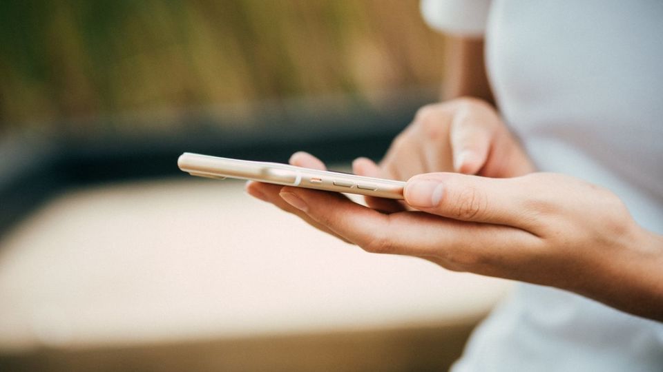 もう打ち込まなくていい。Google翻訳のカメラ機能に60以上の言語が追加