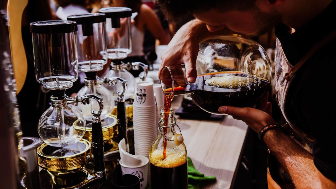 コーヒーを淹れる仕事