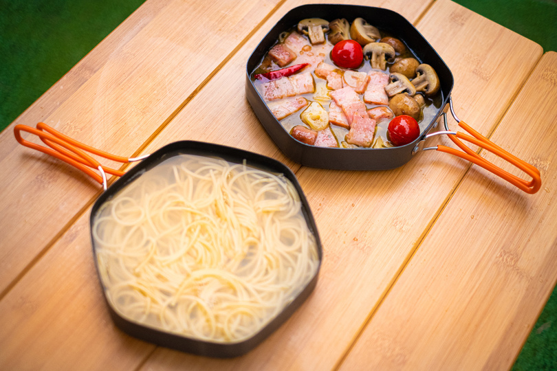 アウトドアで本当に使える料理キット「Hex Mess Kit」の特徴とは