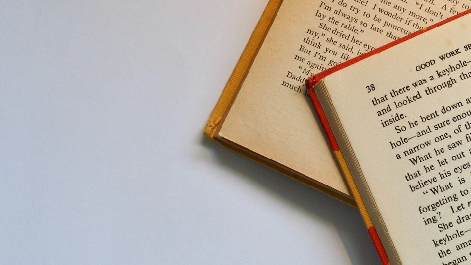 子どもの読解力を伸ばすには、デジタルより紙の本の方が適しているの?【追記・修正あり】