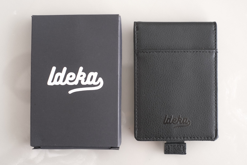 ミニマルすぎないバランス感がグッド! 本革ミニ財布「Ideka」を使ってみた