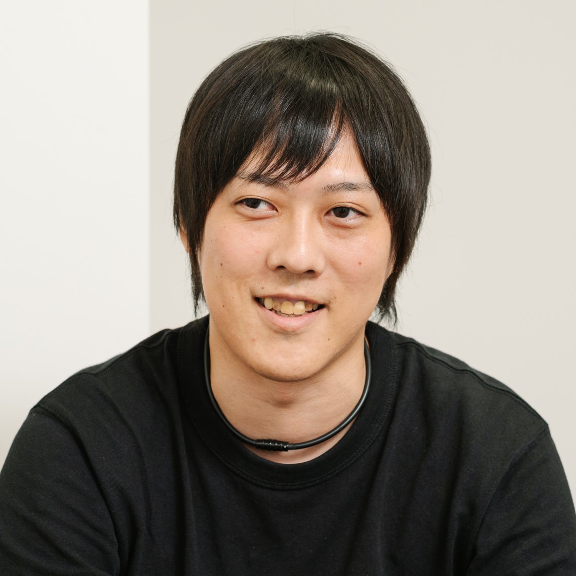 岡田さん(プロフィール)