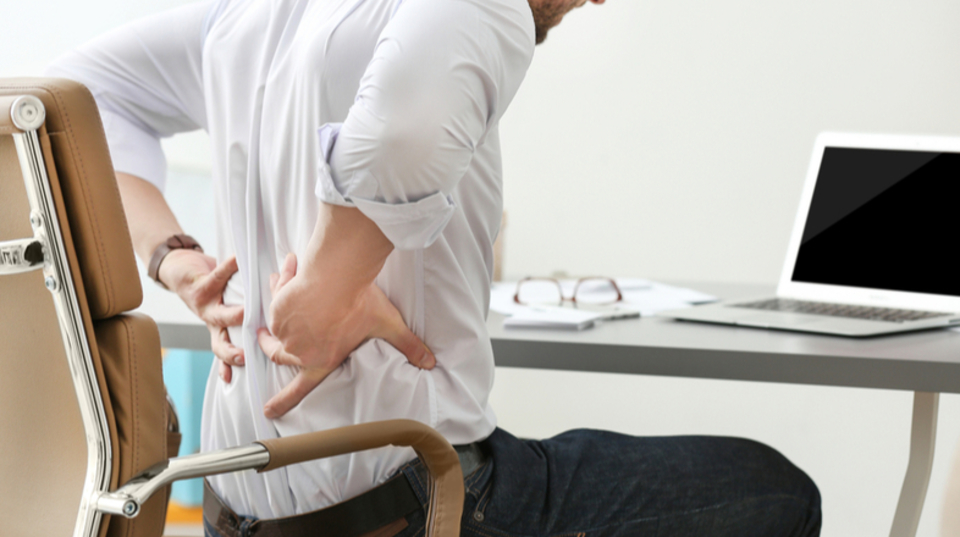 腰痛と姿勢の悪さは関係ない:研究結果