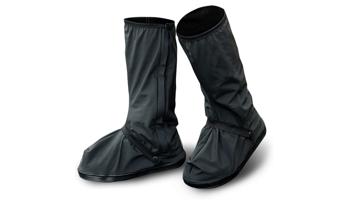 小さくたためる長靴のような完全防水シューズカバーで突然の雨も安心 ライフハッカー 日本版