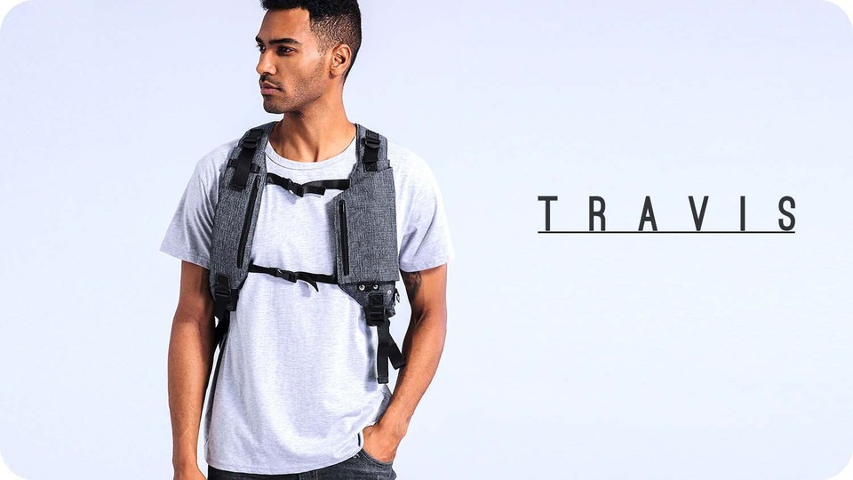 色々詰め込めるストラップが便利! 必需品へのアクセスが快適なバック「Travis Back Pack」