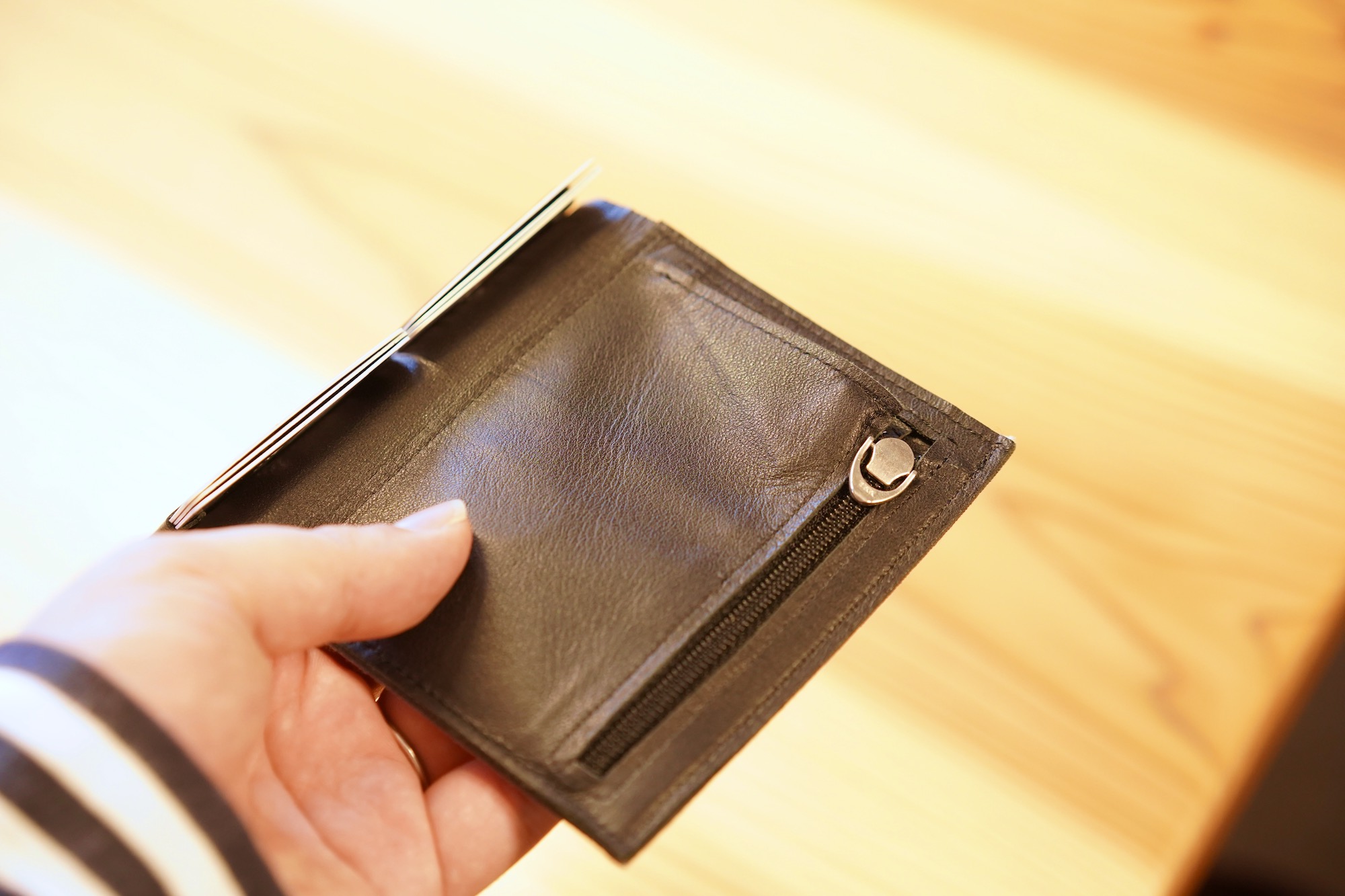 財布 2000万円以上売れた話題の財布「Tenuis3」を7日間使ってみてわかった