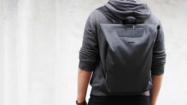 軽量なのに頑丈で使いやすい! ペタンコになる防水バックパック「Alex backpack2.0」があと7日