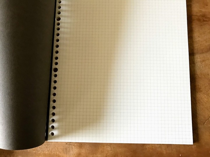 無印良品のルーズリーフは ひと工夫あって使いやすさ抜群 ライフハッカー 日本版