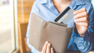 持ち歩くクレジットカードは何枚がベスト? 元詐欺師のアドバイスとは