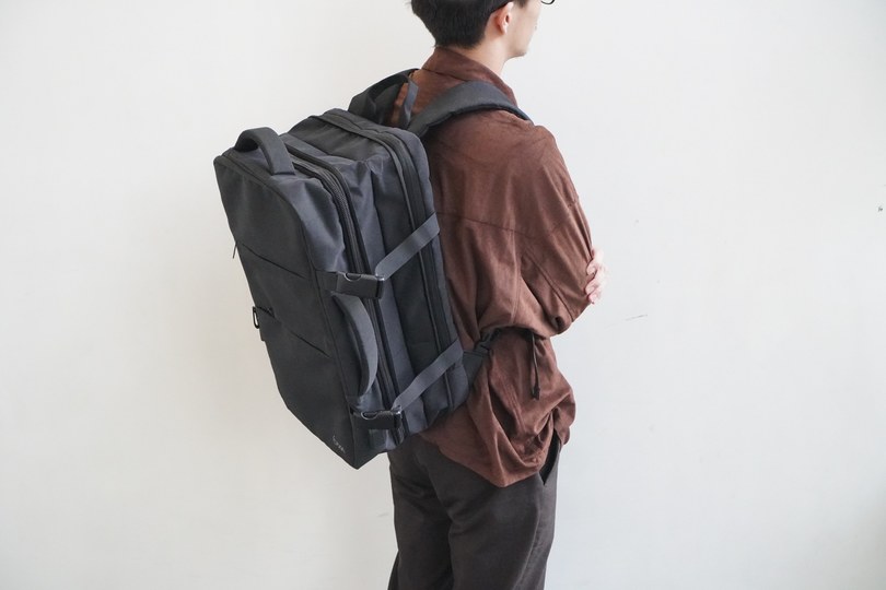 荷物が増えたら容量も増やそう! 出張や旅行に便利な拡張型2wayバッグ「Evoon」を使ってみた