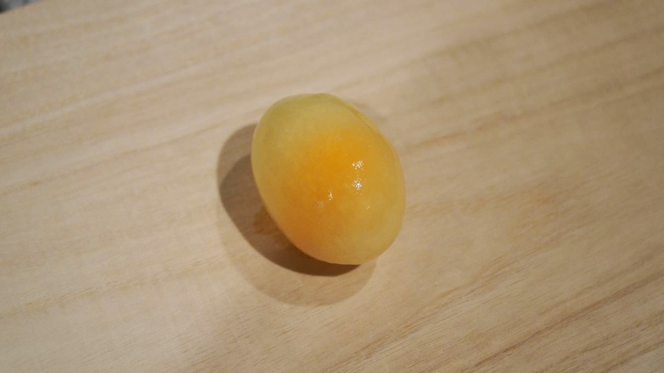 1個しか卵を使ってないのに目玉焼きを2つつくる方法 ライフハッカー[日本版]