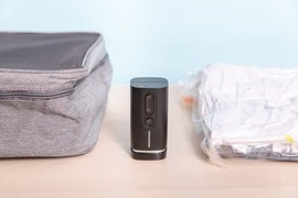 缶コーヒーサイズでも強力な吸引力！モバイル空気圧縮機でパッキングがもっと楽になる