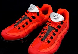 スニーカー愛用者に朗報。アドオンタイプのシューズハックツールを使えばもうほどけてくる靴紐に悩まされないかも