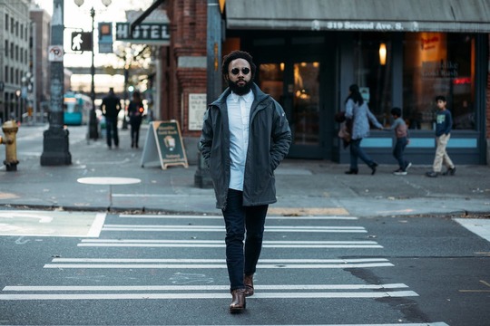 宇宙服に利用される素材で極寒にも耐える!? 高機能ジャケット「オリオンパーカー」がまもなく終了