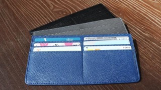 そういえばこのタイプはまだ見たことなかったかも。薄さに振り切った長財布がフォーマルシーンで大活躍してくれそう