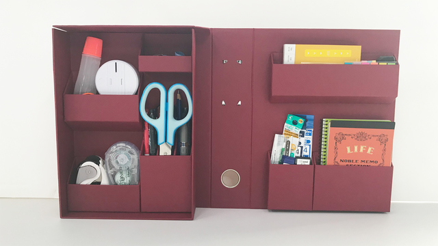 小物が全部入って収納力抜群。デスク上がすっきりする収納グッズ【今日のライフハックツール】