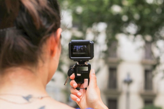 GoPro、ちゃんと使いこなせてる？小型ボディに8機能を搭載した専用アクセサリ｢QUIST｣