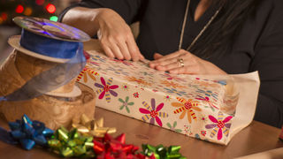 プレゼントのラッピングは完璧でない方がいい！？その理由
