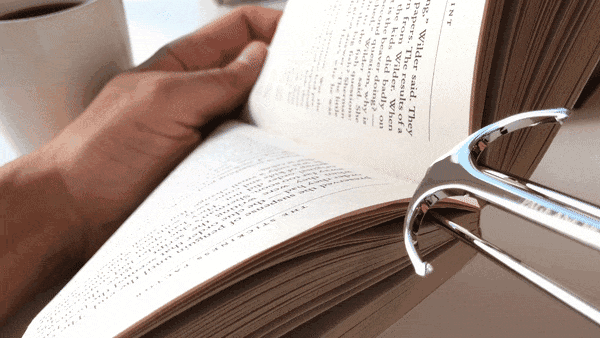 Copy_of_Works_with_any_sized_book