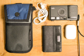 バッグもそろそろスマート化の波がきてるかも。身軽に手ぶらでお出かけするなら「Cell Bag」