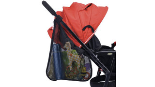 着脱が楽で、収納たっぷり取り出しやすい。ベビーカー用のサイドポケット