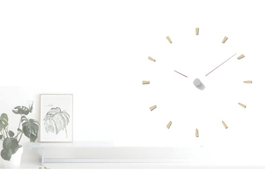 残り1日！シンプルなのに斬新！暗い部屋でも見やすい壁掛け型の｢レーザー時計｣