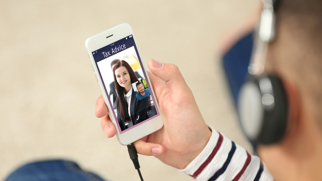 TOEIC対策やスピーキングの練習に！ スマホ対応の英語学習サービス4選