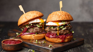 周囲がダイエットに夢中でも、ブレずに自分のスタイルを貫く方法