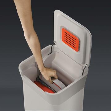 ゴミを3分の1の量まで圧縮できるという機能性ゴミ箱 その実力やいかに ライフハッカー 日本版