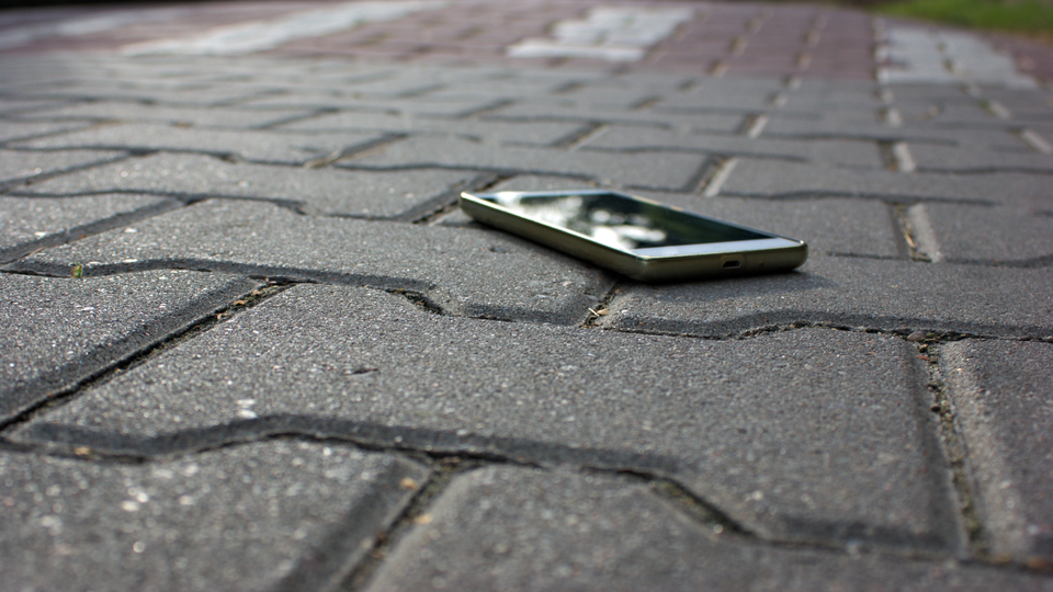 iPhoneにはできない、AndroidスマホでIMEIを確認する方法