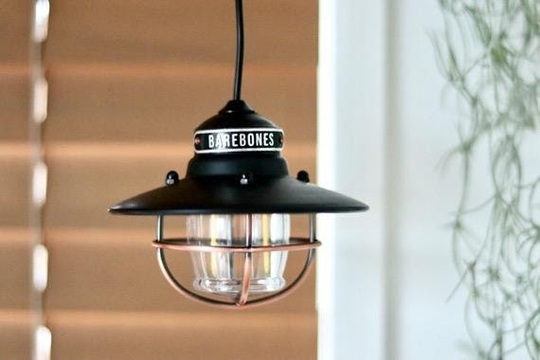 ここを明るくしたい!に応えるUSB給電のエジソンライトが便利すぎ