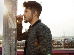 水中でも音楽が楽しめちゃう。防水＆ワイヤレスの骨伝導イヤホン｢A LITTLE HEAD｣