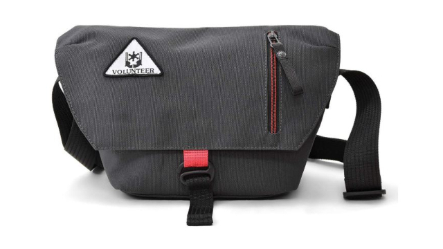 週末限定セール! 撥水加工とリバーシブルの2種類でミニメッセンジャーバッグがお買い得に