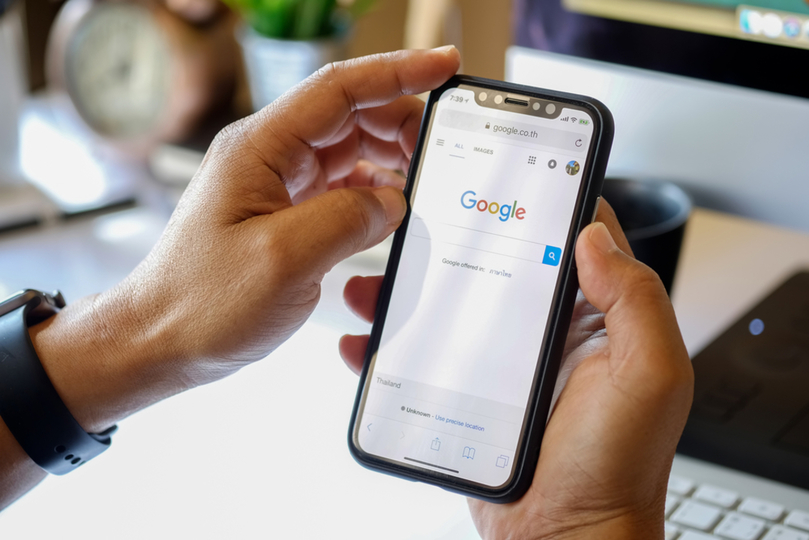 Googleアカウントの物理セキュリティーとしてiPhoneが使えるようになったって?